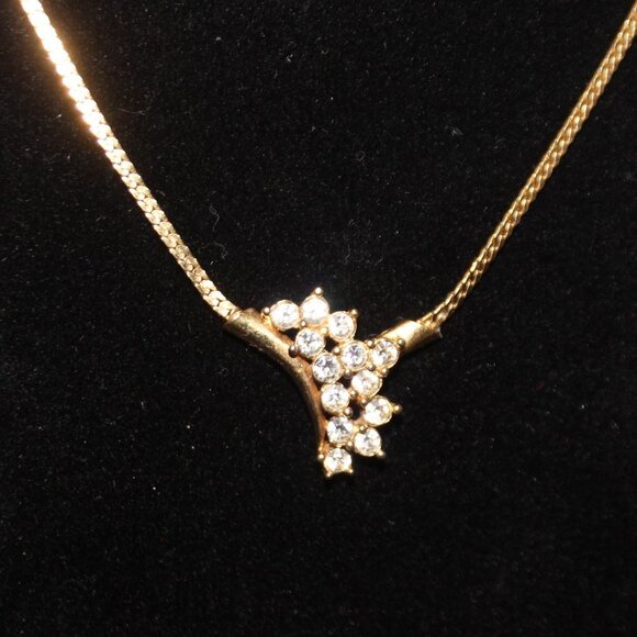 Fashion Gold tone and Rhinestone Necklace - Picture 2 of 6